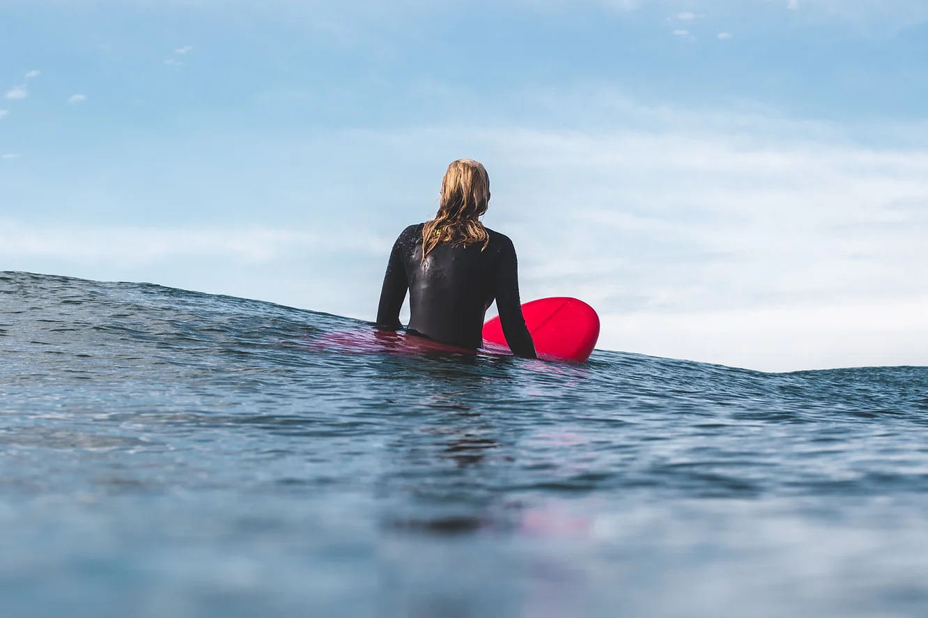 How to Buy a Surfboard That Paddles Well
